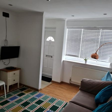 Molesey Near Hampton Court, Viking Short Stays West Molesey Екстериор снимка