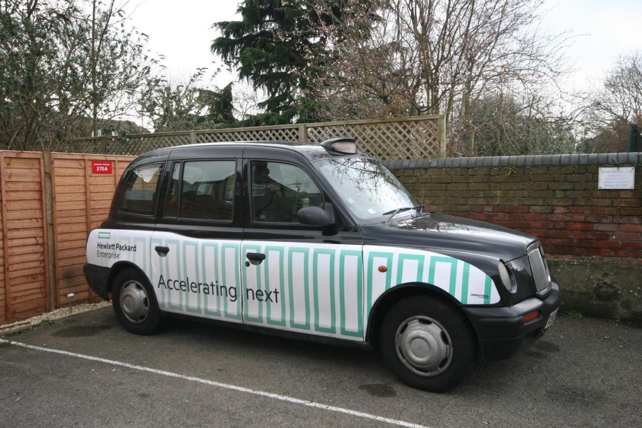 Molesey Near Hampton Court, Viking Short Stays West Molesey Екстериор снимка