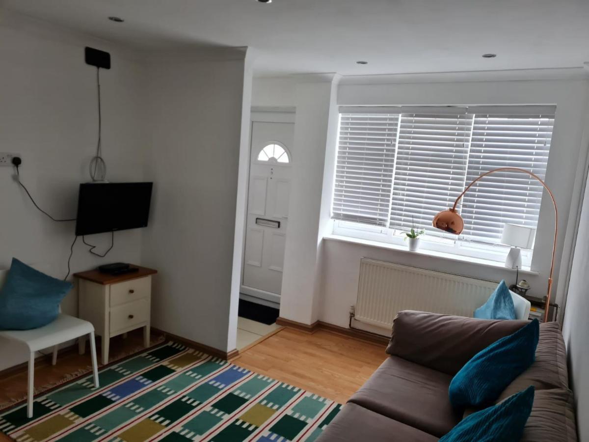 Molesey Near Hampton Court, Viking Short Stays West Molesey Екстериор снимка
